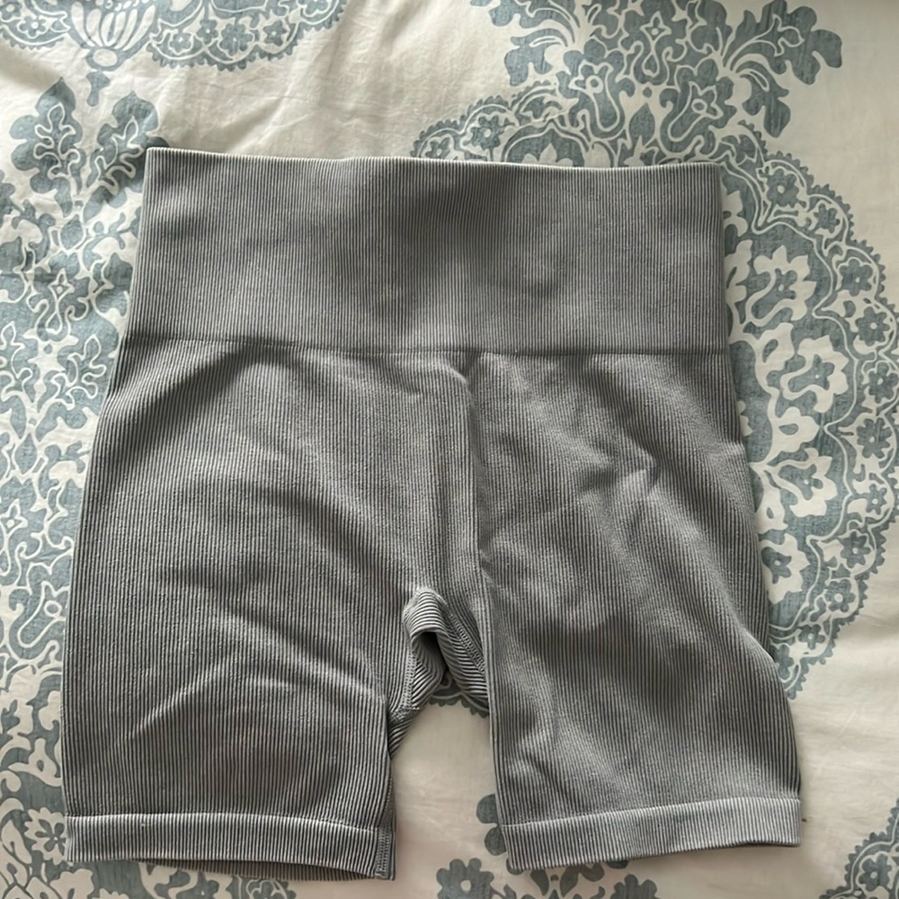 Ribbed bike shorts